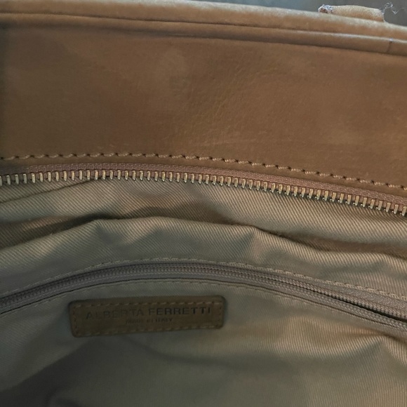 Tan suede tote - Picture 3 of 3